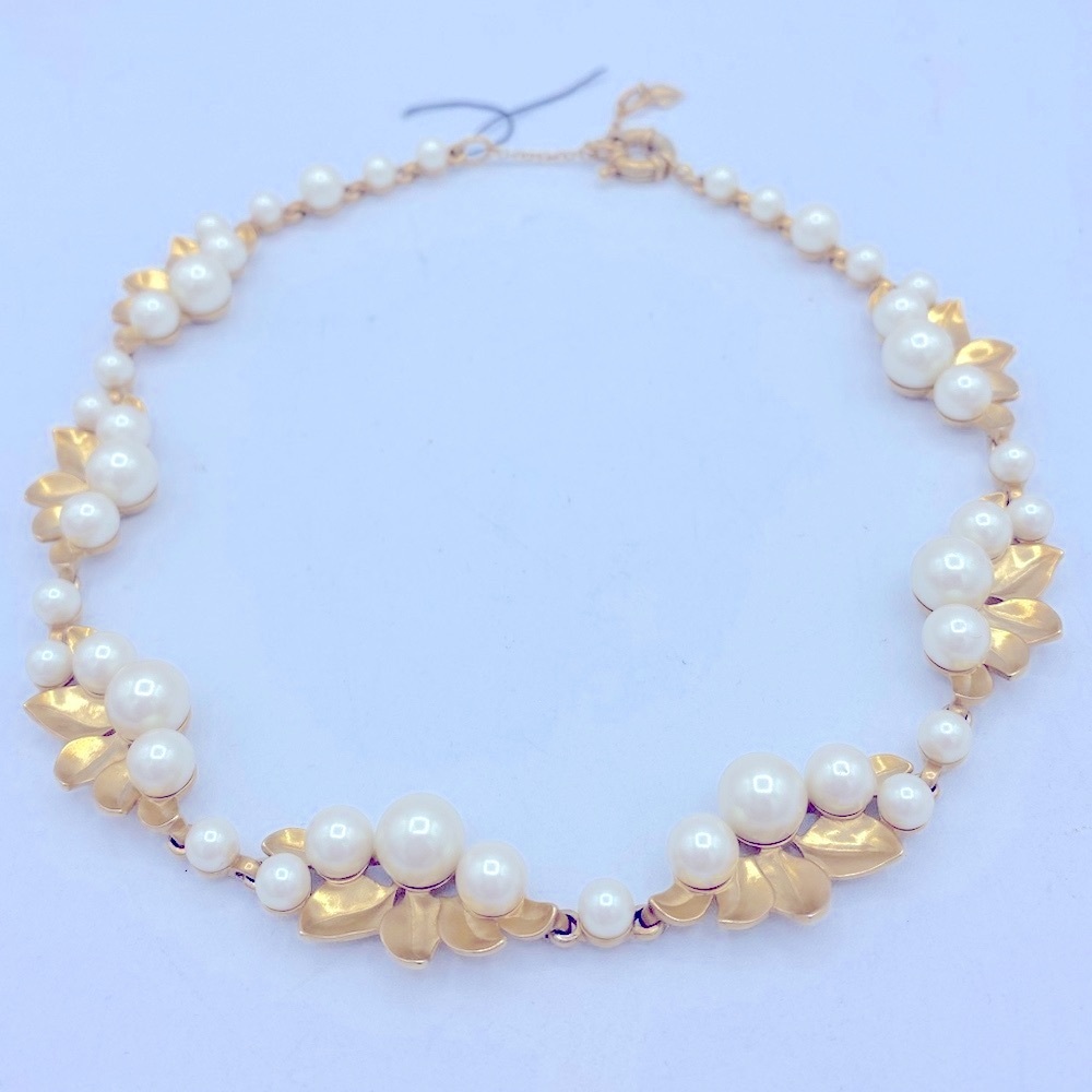 Vintage Carolee Signed Faux Pearl Matt Gold Floral Design Collar Necklace NWOT